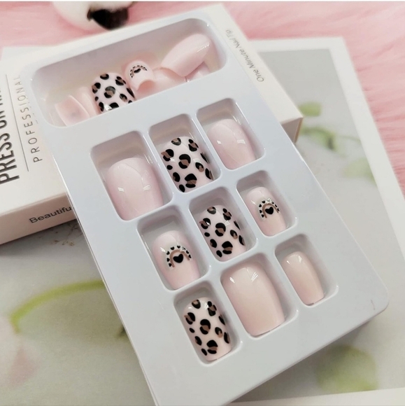 2/$16 Leopard & Rainbows Press On Nails - Picture 3 of 12